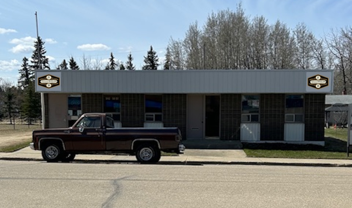 Yellowhead Garage & Parts Ltd AMSOIL Retail Store